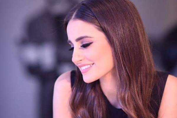 إيميه صياح ترزق بتوأم