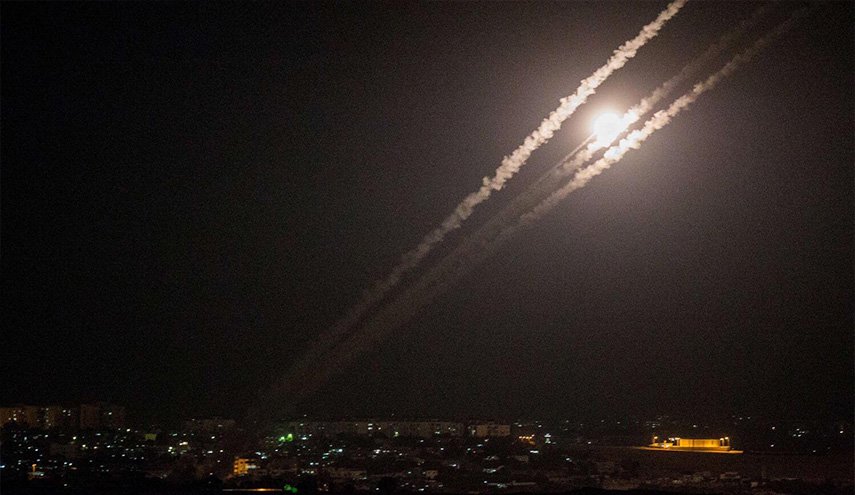 إطلاق قذيفة صاروخية من قطاع غزة