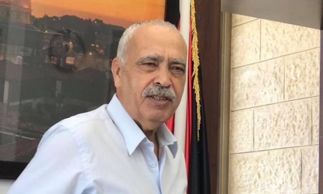 الرئيس عباس يرفض استقالة رئيس لجنة التواصل مع المجتمع الإسرائيلي