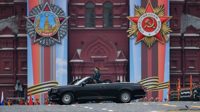 روسيا تستعيد الذكرى وتقيم عرضا عسكريا في الساحة الحمراء