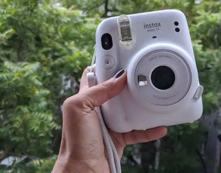 كاميرا Fujifilm Instax Mini 11 جميلة لذكرياتك اللطيفة!