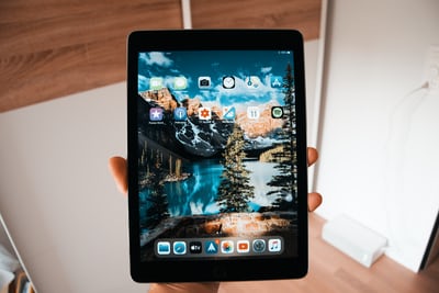 شركة أبل الأمريكية تزيح الستار عن جهازها اللوحي iPad Air 2020