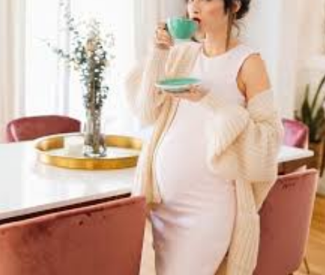 ما هي الكمية المسموحة لكِ من الكافيين أثناء الحمل