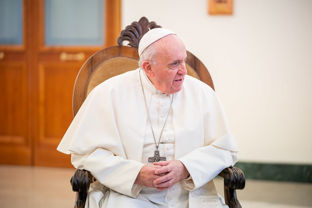 يغادر بابا الفاتيكان العراق بعد زيارة استغرقت أربعة أيام دعا خلالها إلى السلام والتعايش