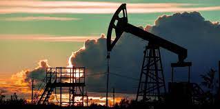 مخزونات النفط العالمية ما زالت أعلى من المطلوب