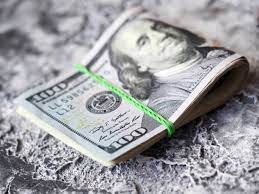الدولار يرتفع إلى مستويات قياسية جديدة وسط معدلات تعافي الاقتصاد الأمريكي