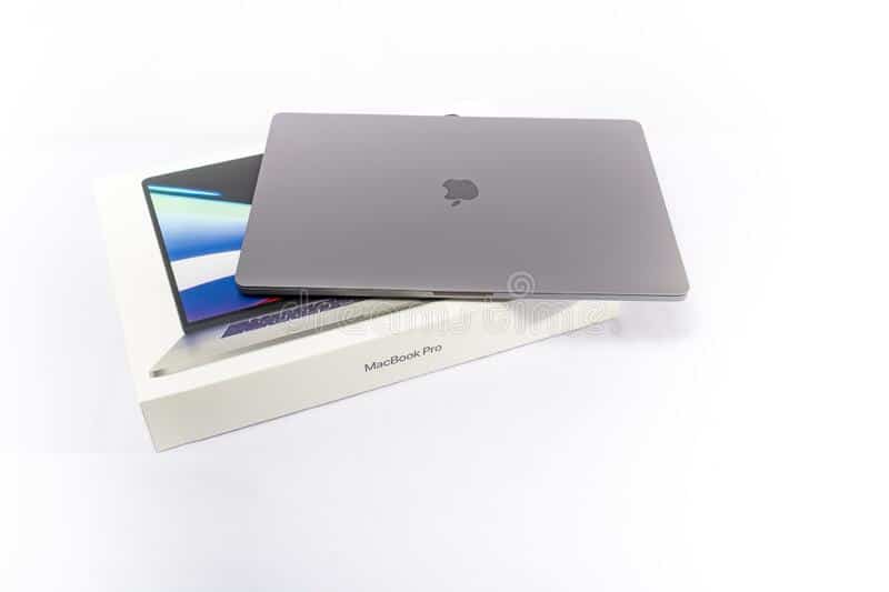 ابل تقوم بالكشف عن جهاز MacBook Pro بشاشة miniLED